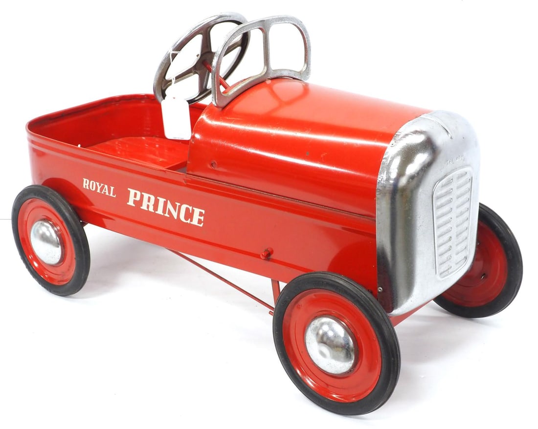 Tri-ang Royal Prince pedal car (1 of 3)
