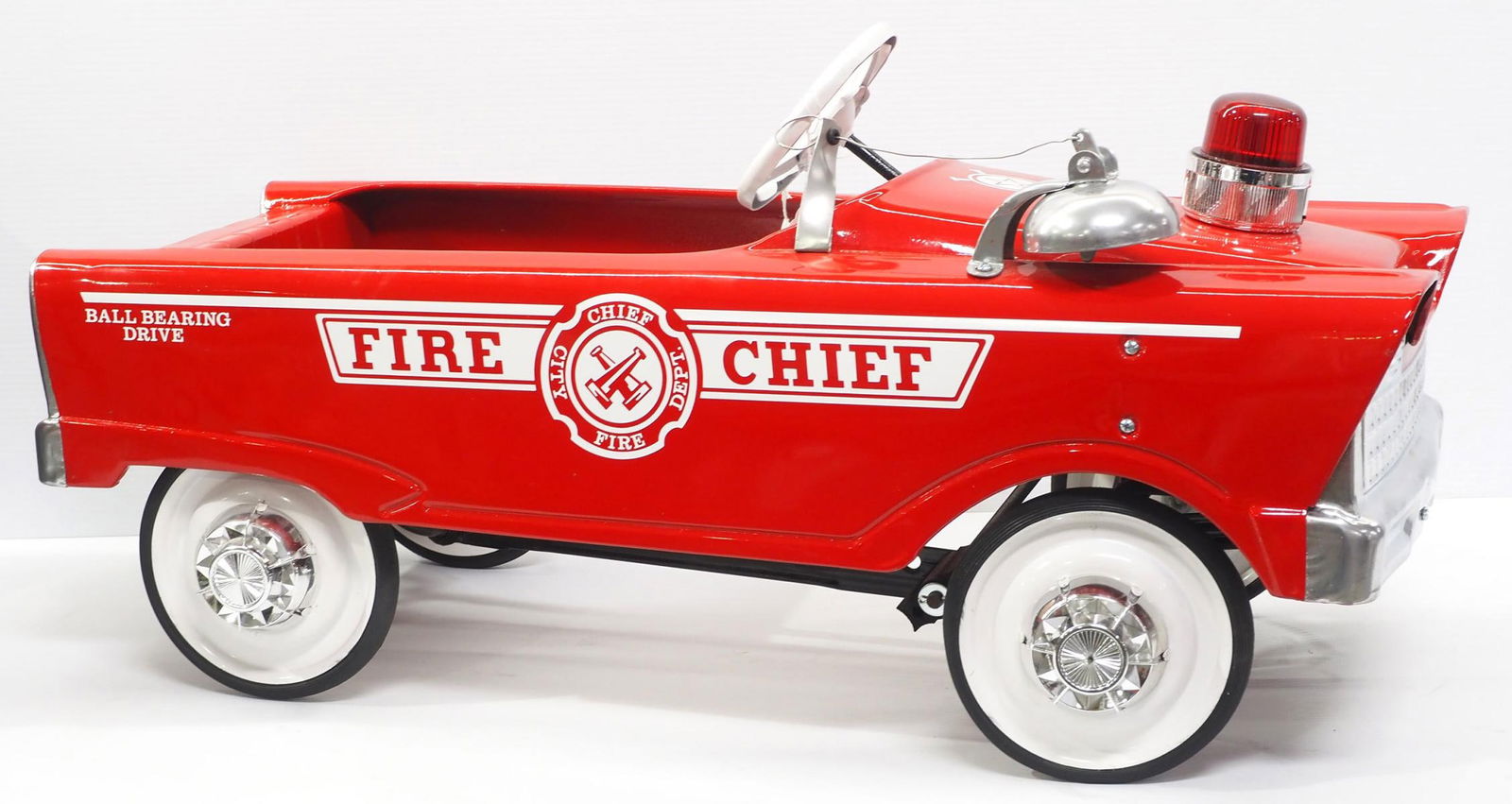 1959 Murray Fire Chief pedal car (1 of 2)
