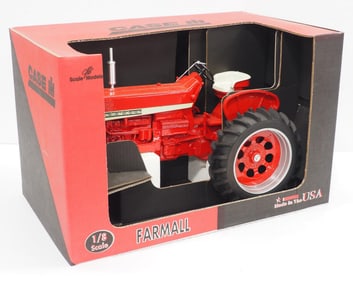 Scale Models 1/8 scale Farmall 806 Diesel Tractor