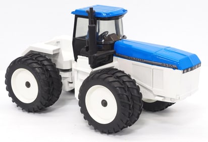 John Deere 8760 4WD, custom painted in blue