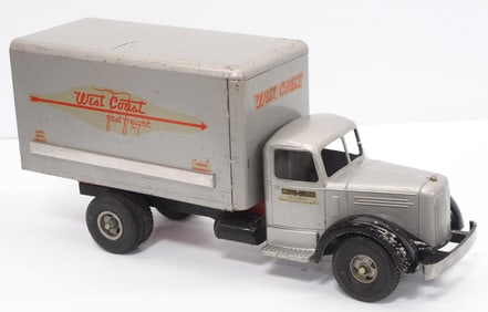 Smith Miller West Coast Fast Freight Truck