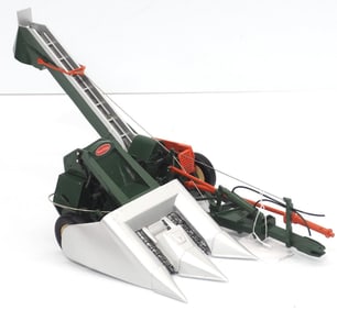 SpecCast New Idea Corn Picker