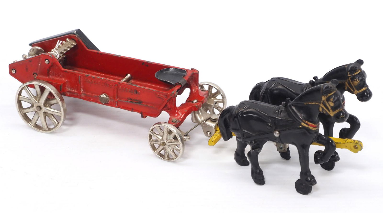 Arcade McCormick Deering Spreader No.402 (1 of 2)