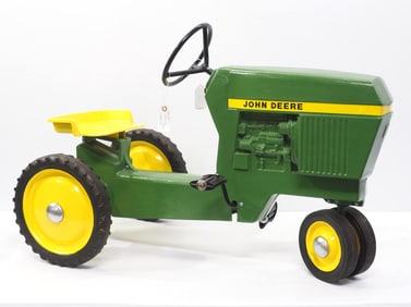 1973 John Deere Model 30 pedal tractor