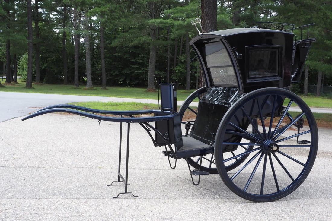 English Hansom Cab: English Hansom Cab made by Forder & Co. of London, shafts attached, 72" x 152" x 94"H (with shafts) -Restored *NOTE: BUYER TO ARRANGE PICKUP. This item MUST be removed from the premises by JUNE 27.