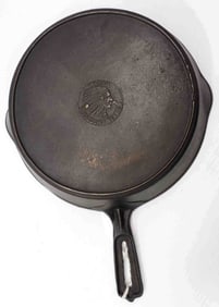 Wapak No.8 Hollow Ware cast iron skillet