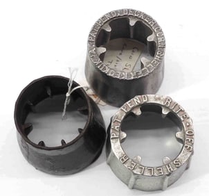 (3) Sleeve-type hand corn shellers