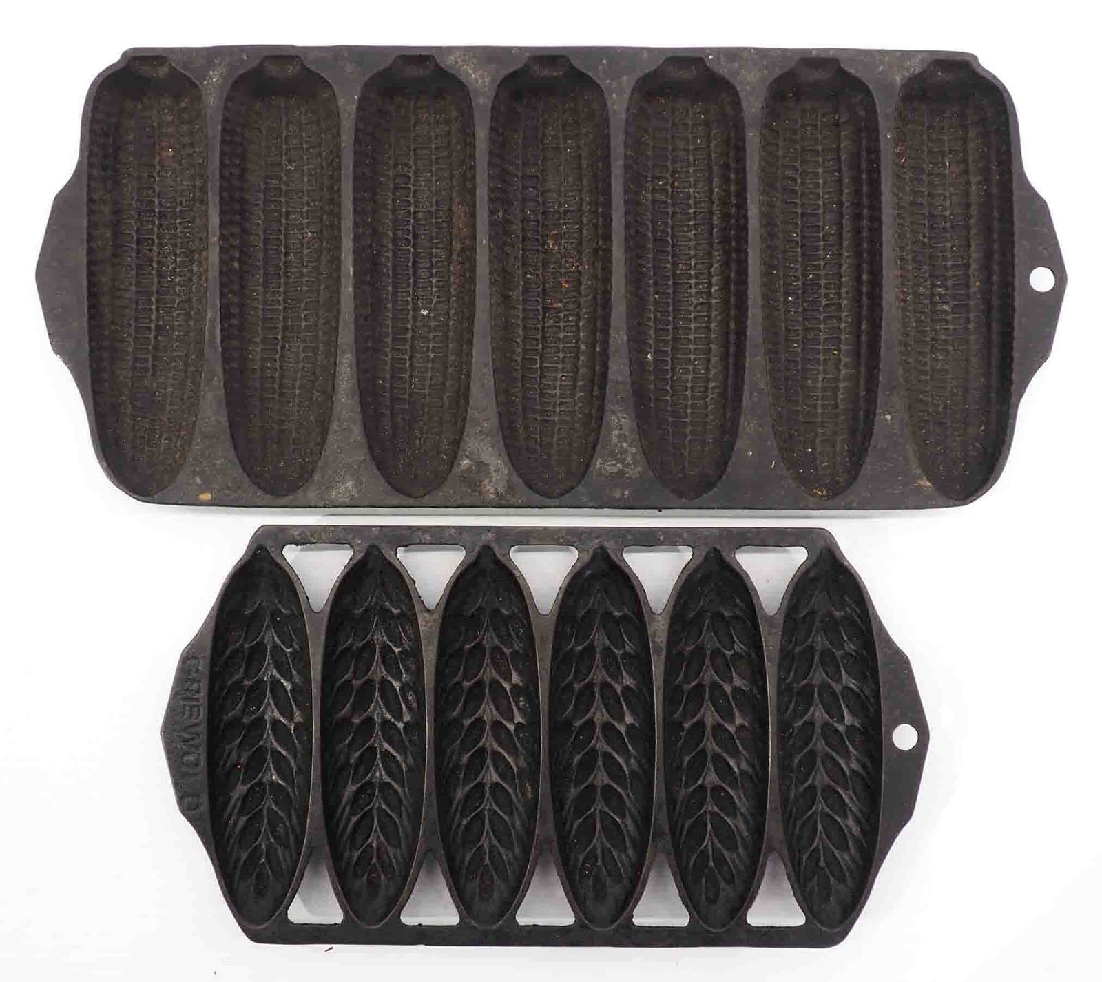 (2) Griswold pans (1 of 2)