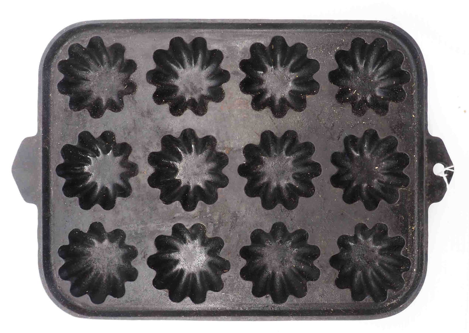 Griswold #240 cast iron pan (1 of 2)