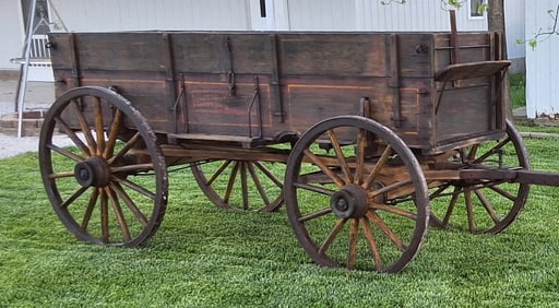 Grand Detour box wagon