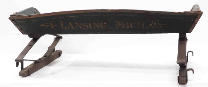 Lansing, Mich. box wagon seat
