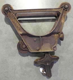 Huber wood beam hay trolley