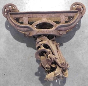 Myer 4" Adjustable steel track hay trolley