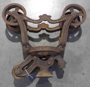 Ney 45 wood beam hay trolley