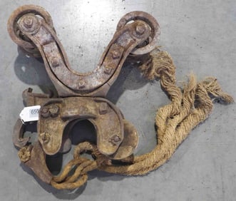 US Wing Engine hay trolley