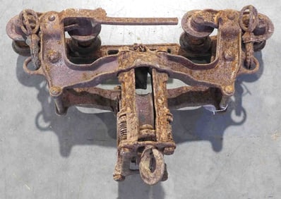 Goshen 8-wheel steel track hay trolley