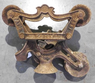 Ney 45 steel track hay trolley