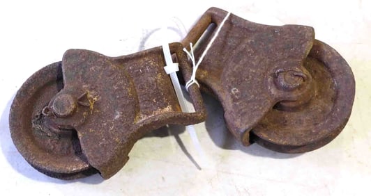 Pair of barn door rollers