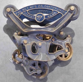 Ney 4" Axle Lock adjustable hay trolley