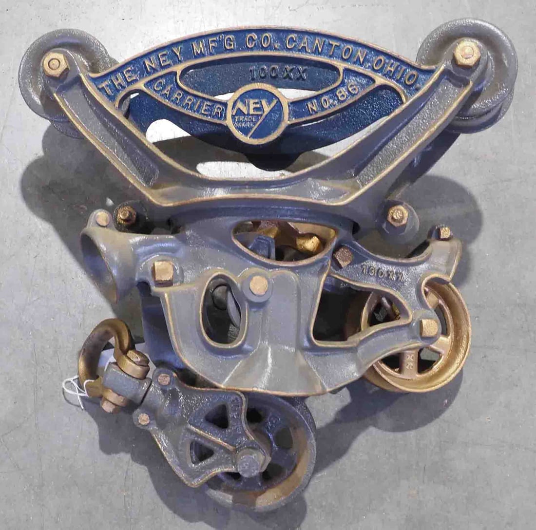 Ney 4" Axle Lock adjustable hay trolley (1 of 2)