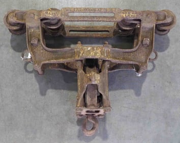 Goshen 8-wheel steel track hay trolley