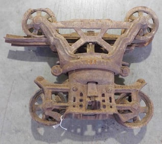 Myer 4" Cloverleaf steel track hay trolley