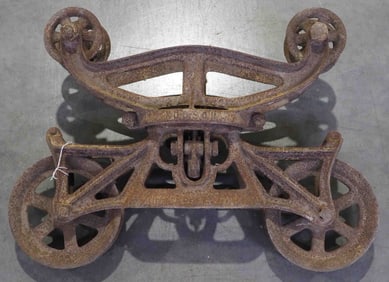 Hudson 4-wheel steel track hay trolley