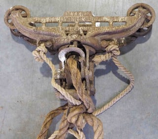 Myers Cross Draft hay trolley with sling pulley