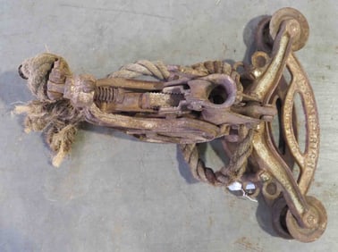 Ney "Dietrick" Cross Draft hay trolley