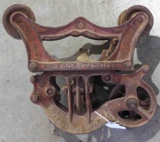 Louden Junior steel track hay trolley