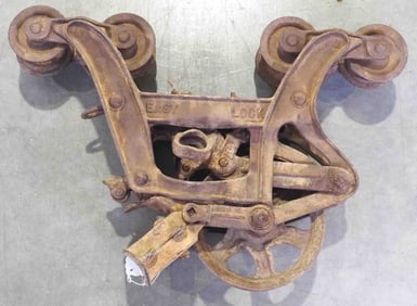 Louden Easy Lock hay trolley