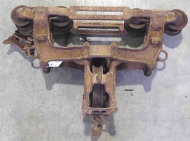 Goshen 8-wheel steel track hay trolley