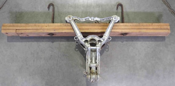 Ney Cross Draft wood beam hay trolley