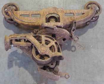 Myers Right Angle Fork & Sling Elevator hay trolley