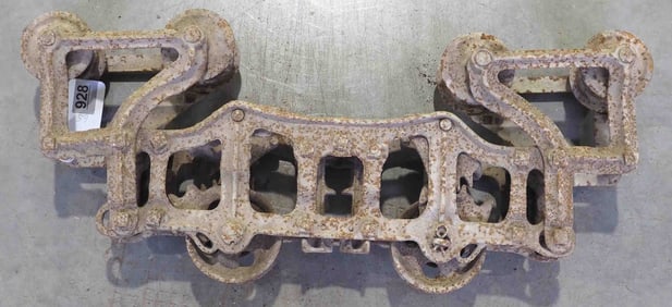 Goshen 8-wheel Hercules hay trolley