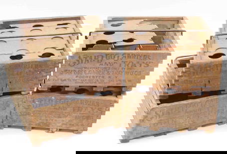 (4) Star Wooden Egg Carriers: (4) Star Wooden Egg Carriers