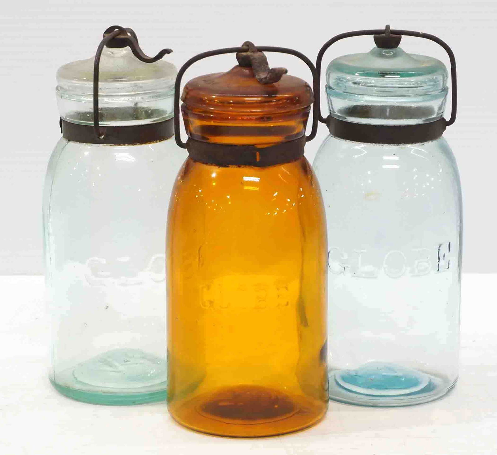 (3) Globe glass 1-quart canning jars (1 of 2)