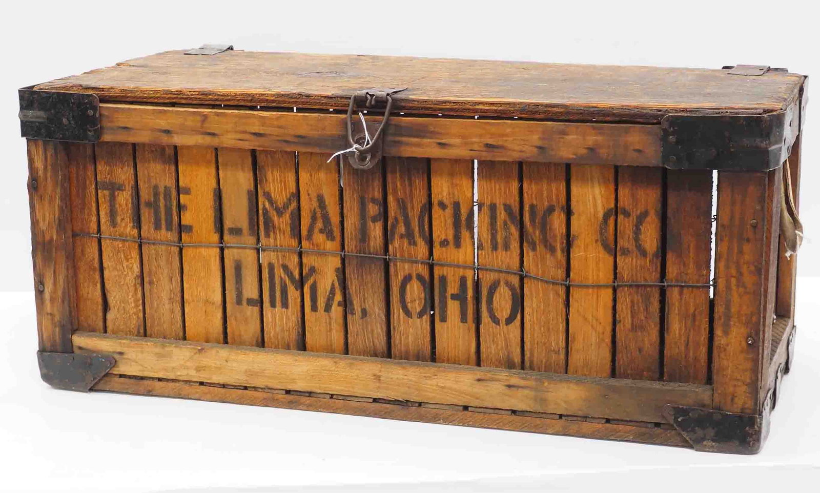 The Lima Packing Co. shipping crate (1 of 3)