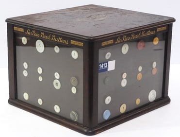 La-Peco Pearl Buttons display cabinet