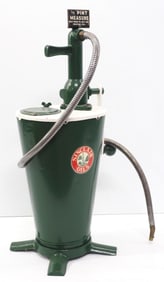 Small hand-crank lubester restored to Sinclair