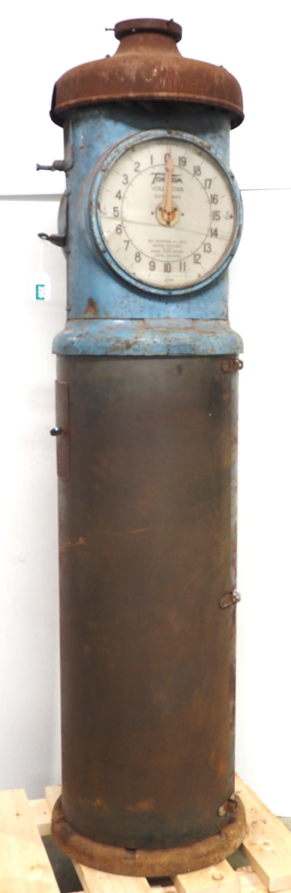Tokheim Volumeter gas pump: Tokheim Volumeter gas pump, ready for restoration - broken glass, missing some parts * * White Glove transportation available, contact auction house for quote.