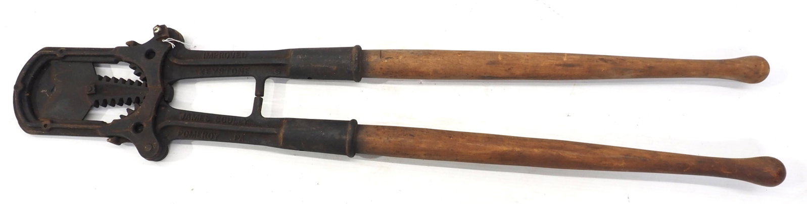 Keystone cattle dehorner marked James Scully: Keystone cattle dehorner marked James Scully