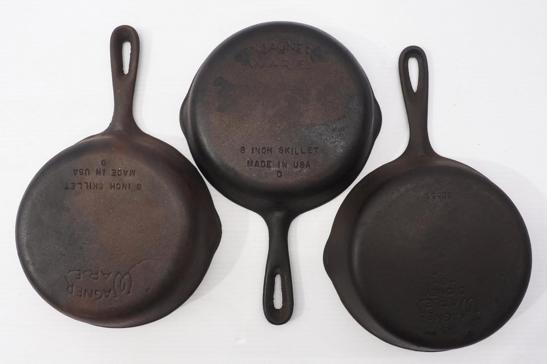 (3) Wagner No.5 8" cast iron skillets (1 of 2)