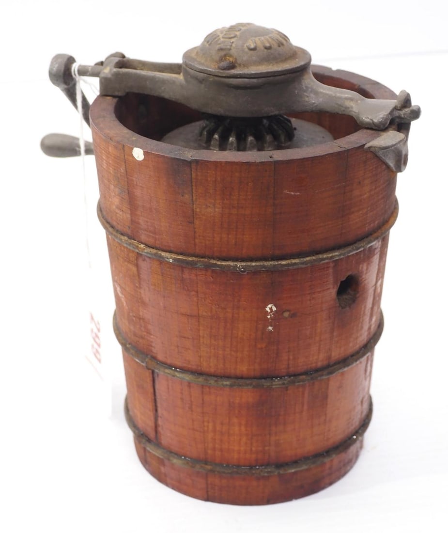 White Mountain Junior ice cream separator: White Mountain Junior ice cream separator