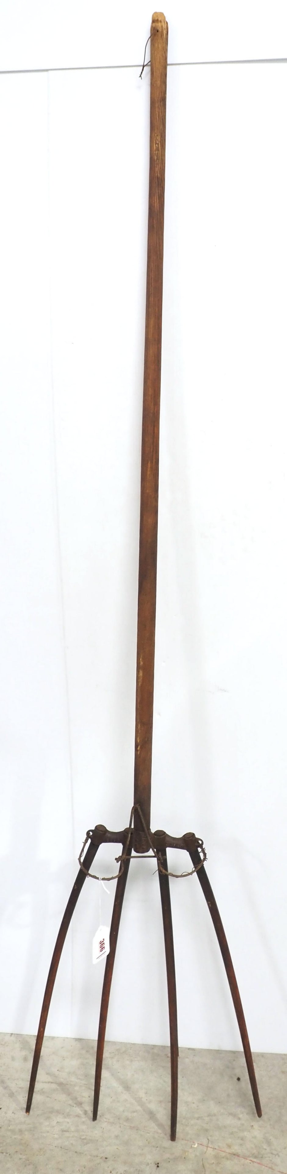 4-tine wooden primitive fork (1 of 1)