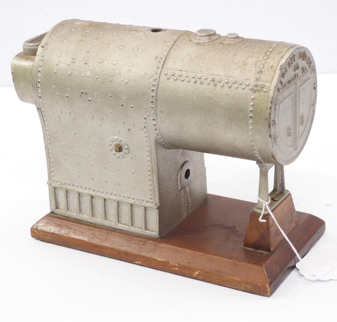 Salesman sample Kewanee portable fire box by Kewanee Boiler Co., 10"x5"x8"H (1 of 3)