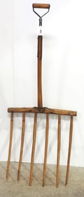 Primitive wooden 6-tine fork