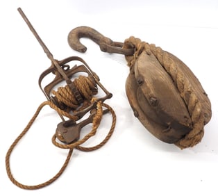 Large wooden pulley & cast iron hand fence tightener