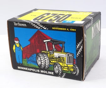 Minneapolis Moline G-750 tractor