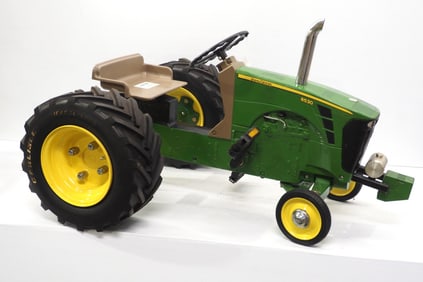 John Deere 8530 Pedal Tractor